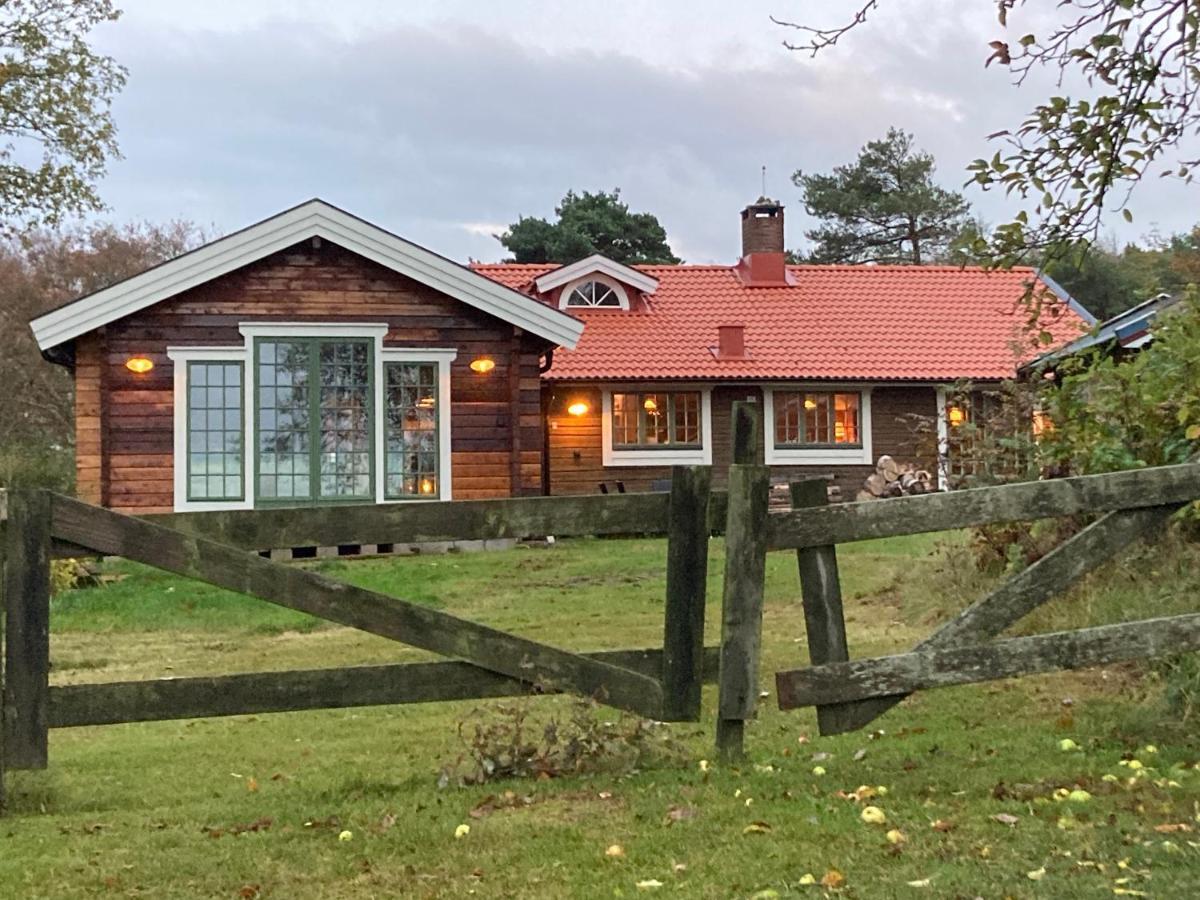 Sjoestugan Vallersvik Frillesås Buitenkant foto